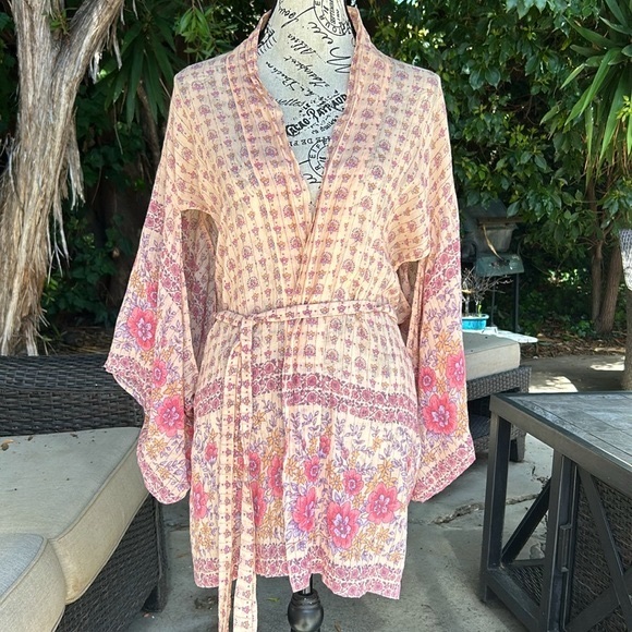 EUC Spell Vintage Desert Rose Short Kimono with tie  one size - Picture 7 of 9